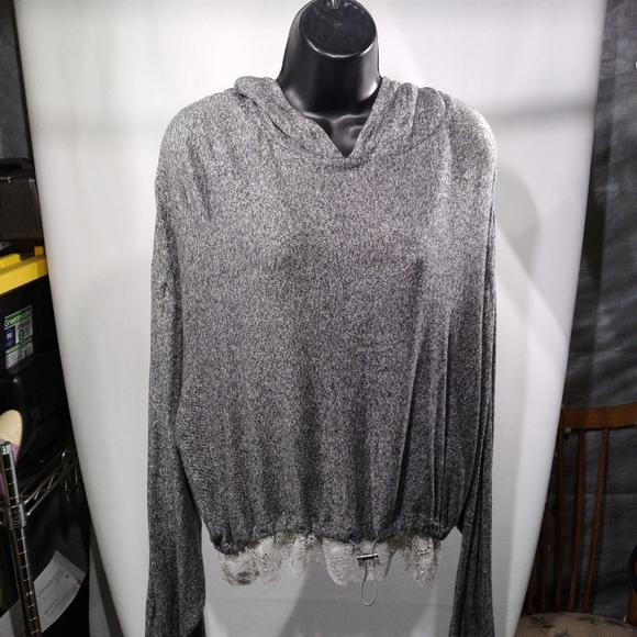Final Sale - THE KOOPLES SPORT Heathered Gray Sweater w/Lace Trim, size 1… - Picture 1 of 4